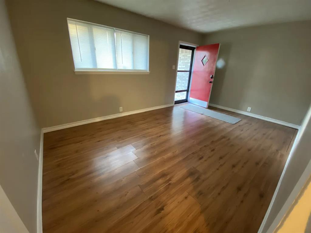 1213 Crestview Drive