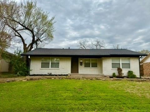 Photo of 10039 Shadyview Drive, Dallas, TX 75238 (MLS # 21201196)