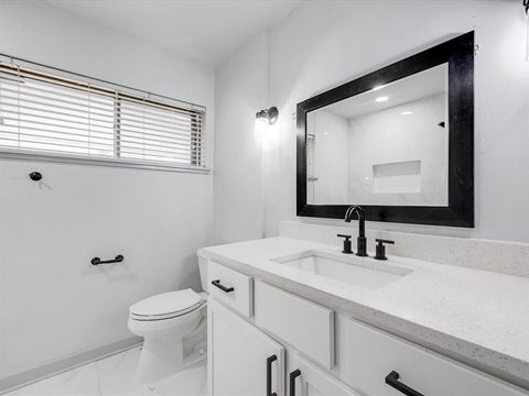 Tiny photo for 10039 Shadyview Drive, Dallas, TX 75238 (MLS # 21201196)