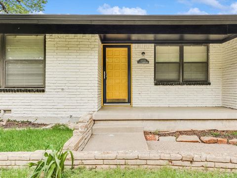 Tiny photo for 10039 Shadyview Drive, Dallas, TX 75238 (MLS # 21201196)