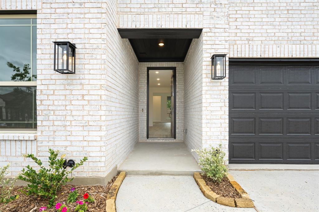 798 Alder Drive