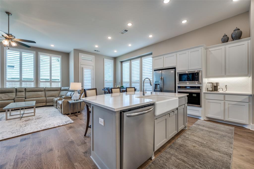 1704 White Snowberry Lane