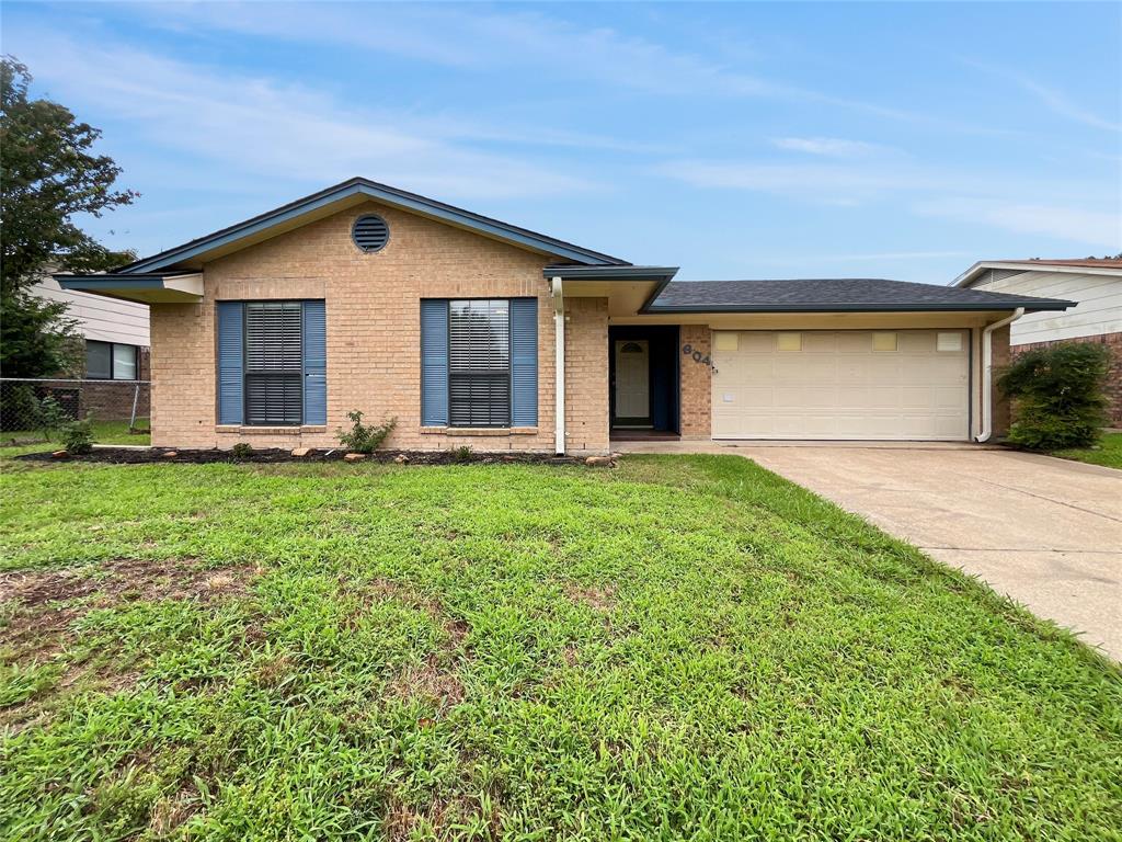 Photo 1 of 18 — 604 Carl C Senter Street, Forney, TX 75126