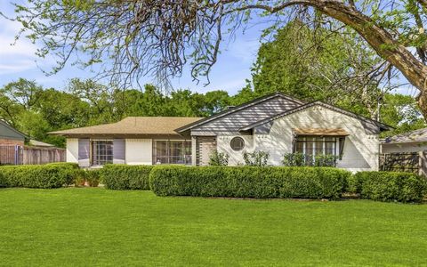 Photo of 6467 Danbury Lane, Dallas, TX 75214 (MLS # 21241897)