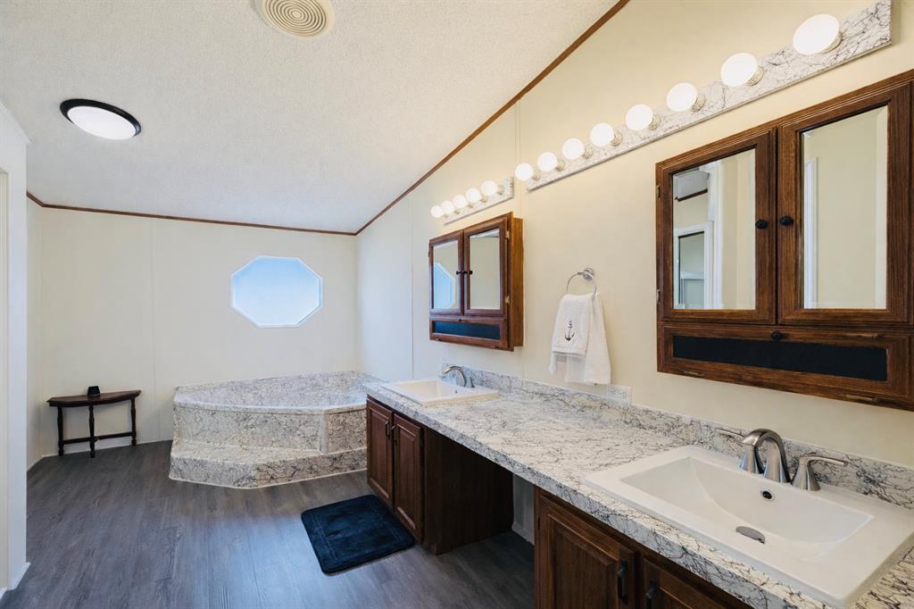 Lake Granbury Hbr Sec F - Residential