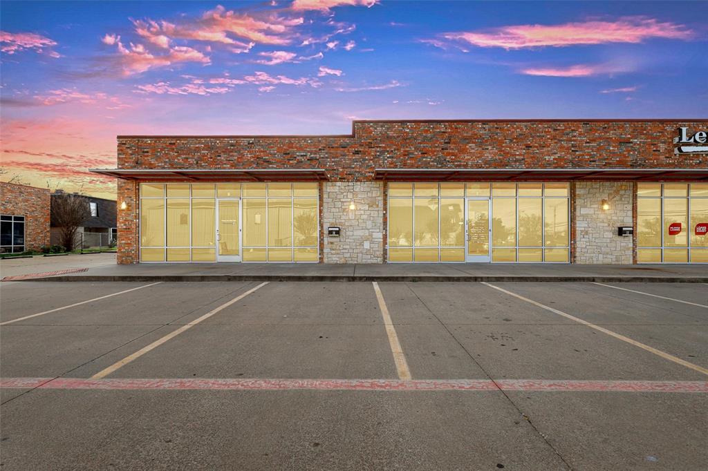 Johnson Street Plaza - Commercial Lease