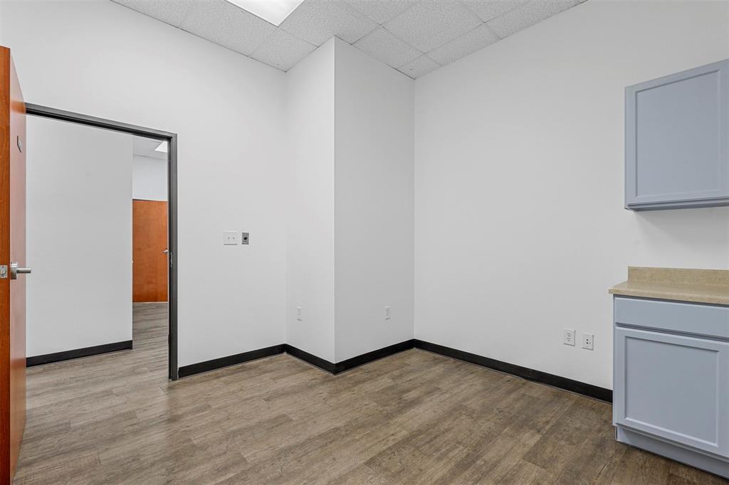 Johnson Street Plaza - Commercial Lease