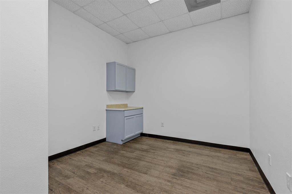 Johnson Street Plaza - Commercial Lease