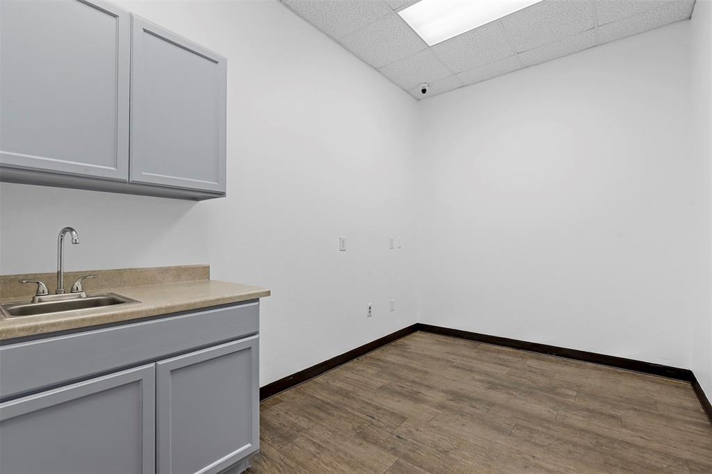 Johnson Street Plaza - Commercial Lease