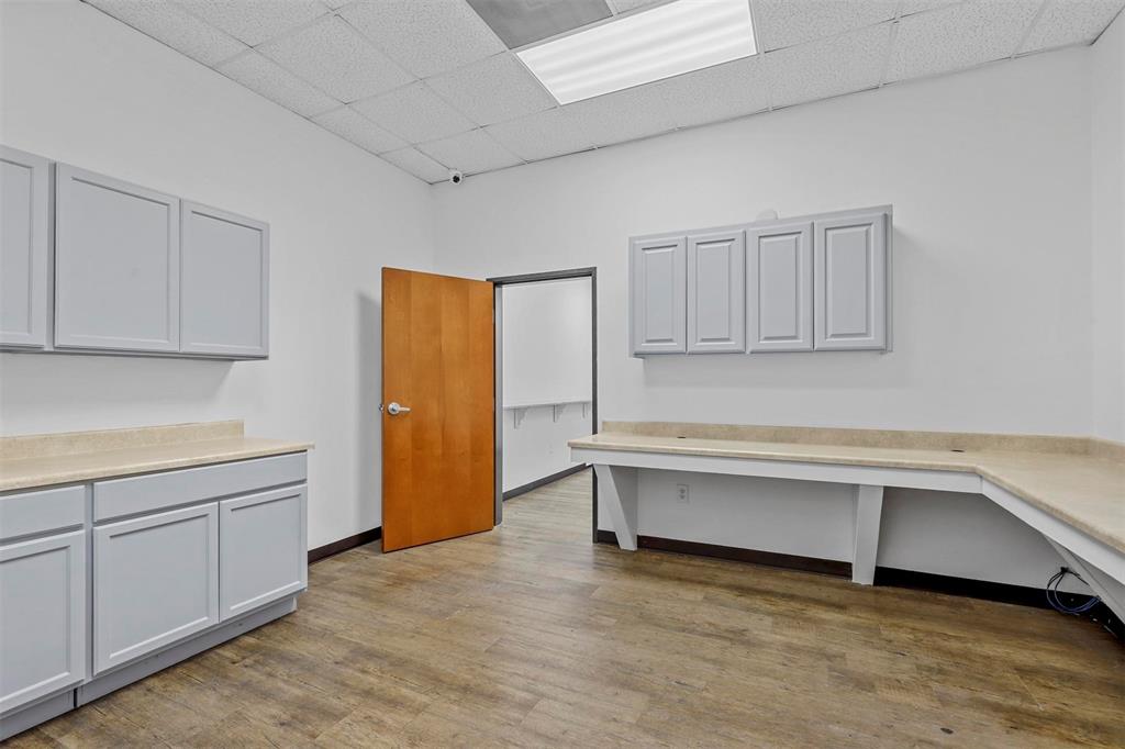 Johnson Street Plaza - Commercial Lease