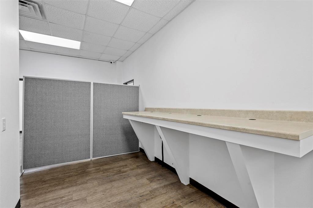 Johnson Street Plaza - Commercial Lease