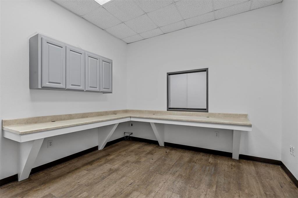 Johnson Street Plaza - Commercial Lease