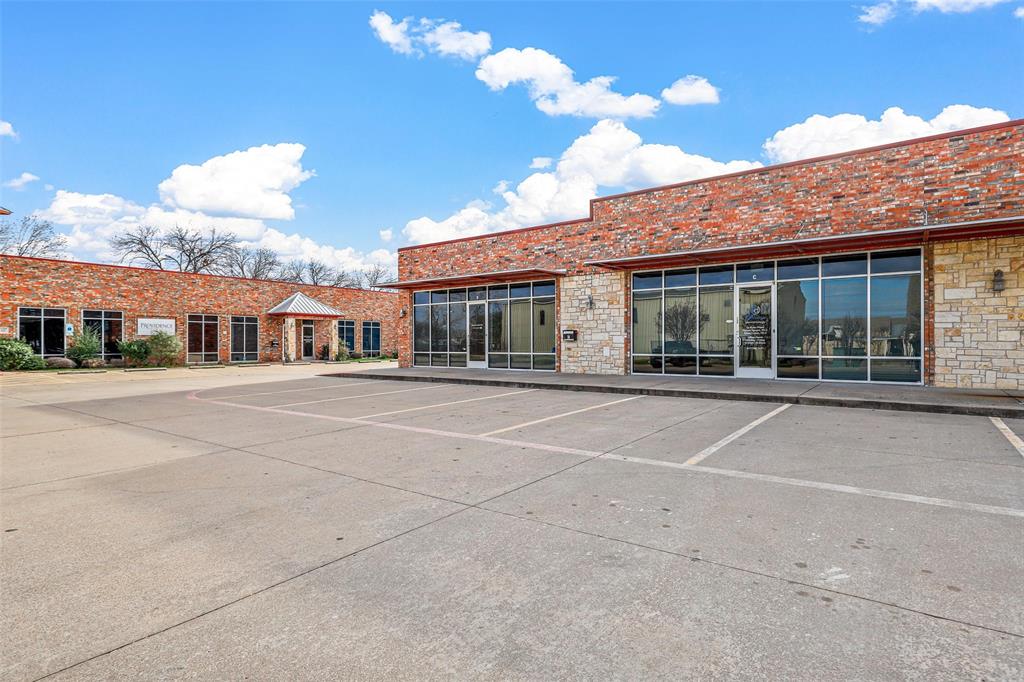 Johnson Street Plaza - Commercial Lease