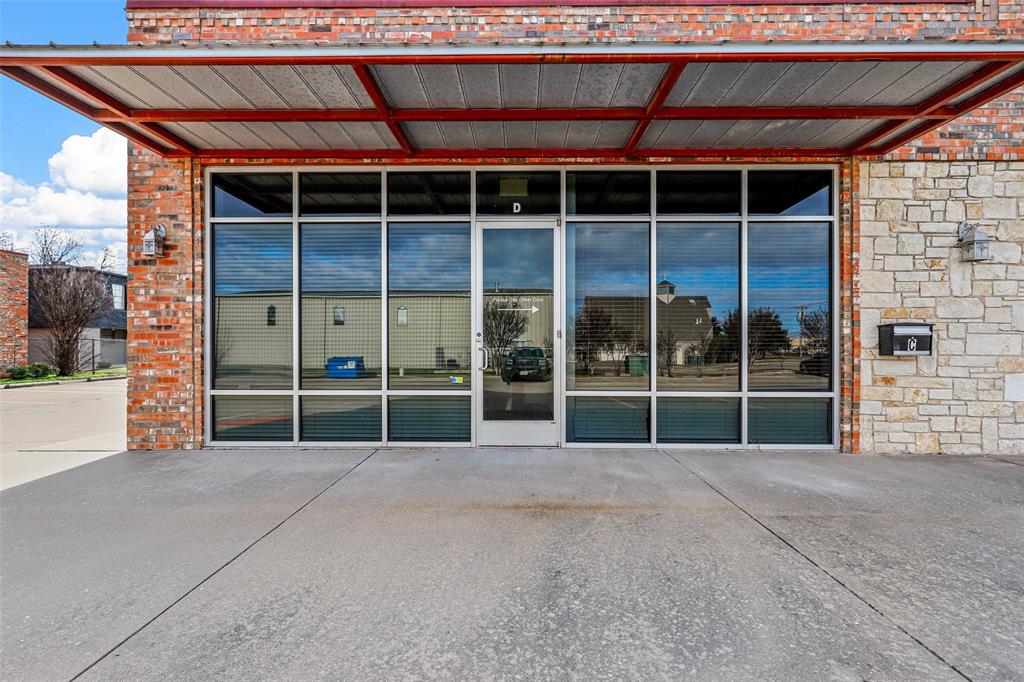 Johnson Street Plaza - Commercial Lease