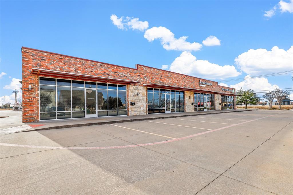 Johnson Street Plaza - Commercial Lease