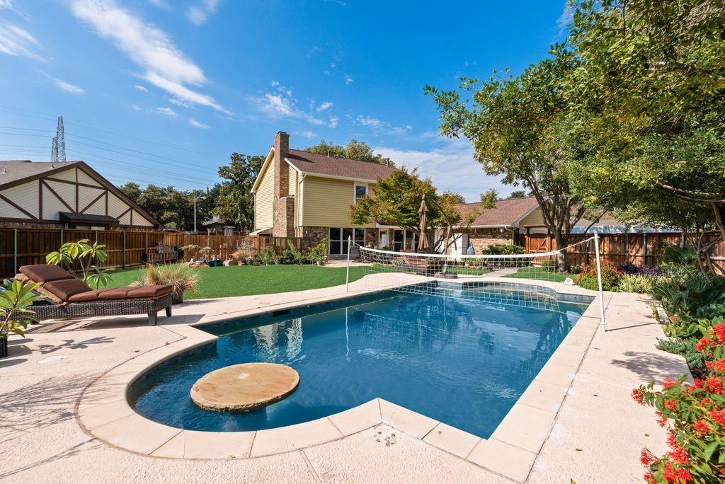 2305 Mccoy Court