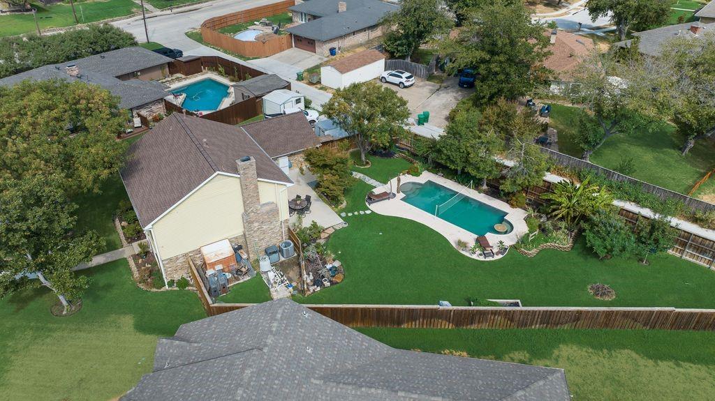 2305 Mccoy Court