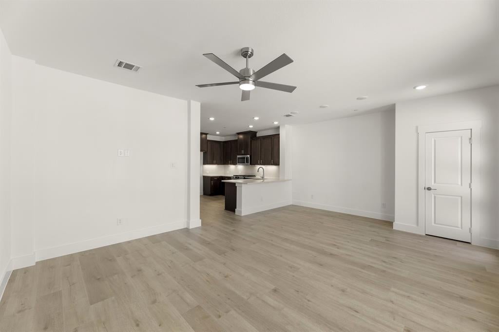2539 Huxley Mews