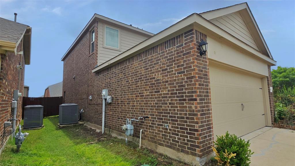 2101 Shady Glen Trail