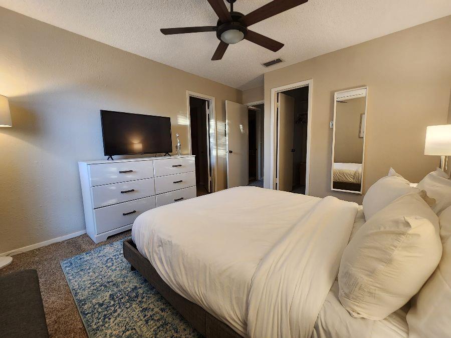 Chasewood Oaks Condo - Residential