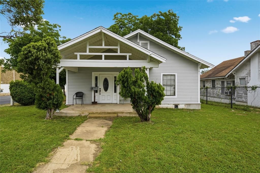 Photo of 2600 Homan Avenue, Waco, TX 76707 (MLS # 21253454)
