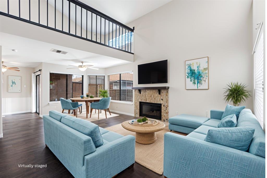 Villas Condo At Pkwy Village - Residential