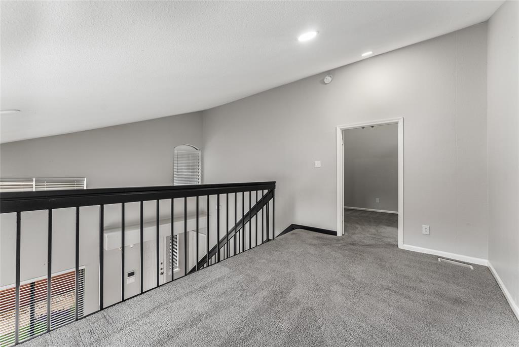 Villas Condo At Pkwy Village - Residential