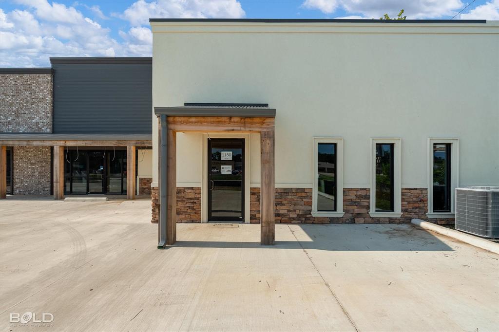 LOT 1 - SEC PROPERTIES SUBDV - Commercial Lease