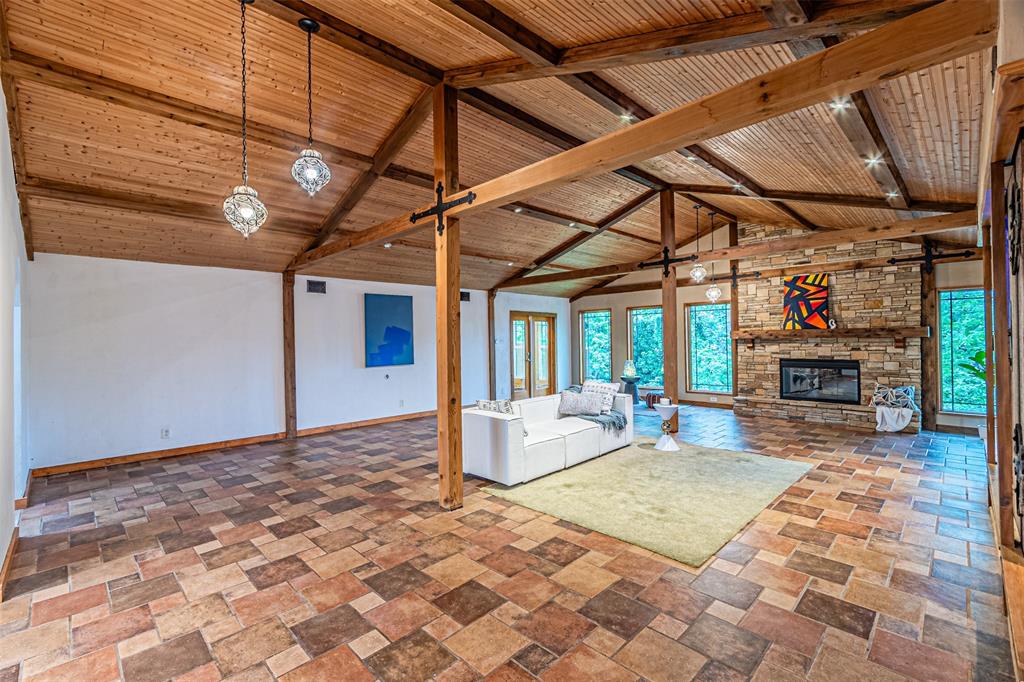 310 N WESTPARK Drive