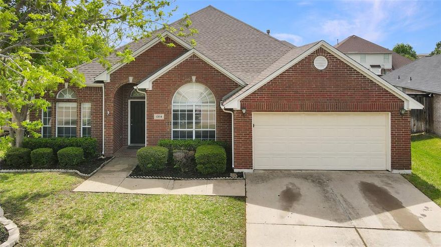 Opportunity meets potential in this spacious Arlington home, where size, layout, and location come together to create a property ready for move in! This spacious 4 bedroom home offers over 2,400 square feet of functional living space in the established Shady Valley West neighborhood of Arlington. The layout features multiple living and dining areas providing flexibility for everyday living, entertaining, or creating dedicated work or hobby spaces. The kitchen is centrally located with an island that opens to the main living area, plenty of cabinet space, gas appliances, and skylight. A split-bedroom design places the primary suite separately from the secondary bedrooms, offering added privacy and a practical arrangement. The backyard provides a usable outdoor space with room for future enhancements or personalization. The interior has luxury vinyl plank flooring throughout most of the home with carpet in the bedrooms and ceramic tile in the bathrooms. Convenient access to major highways, retail, and dining adds to the overall appeal of the location. This property combines size, layout, and location with the potential to add value through thoughtful updates.
