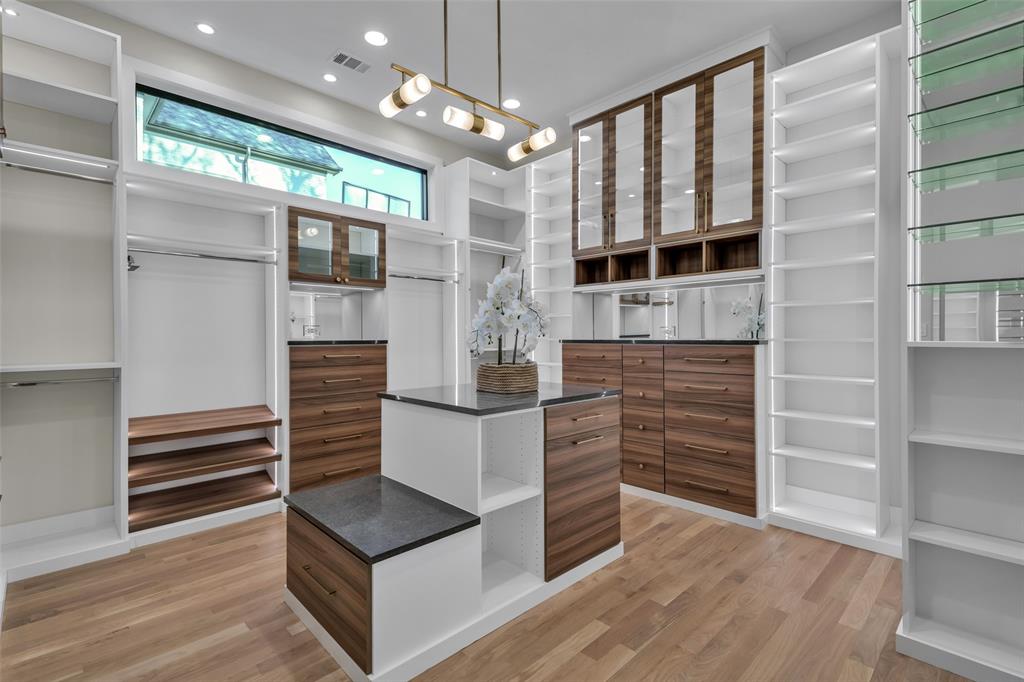 Walnut Crest - Residential