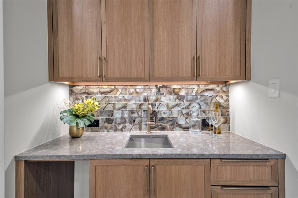 Walnut Crest - Residential