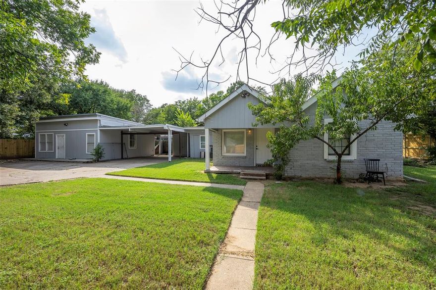 Located in West Fort Worth, this 4 bedroom, 2 bathroom single family residence offers a versatile floor plan with a duplex style design that creates multiple living options. The home is set up with two separate entrances, each providing its own living area, full kitchen with refrigerator and cooktop, bedrooms, and full bathroom. This arrangement is well suited for extended family living, rental income, or private guest accommodations while still maintaining the benefits of a single family home.
The property is situated on a spacious corner lot, enhancing privacy and accessibility. A two car covered carport provides sheltered parking, while additional open parking areas accommodate multiple vehicles with ease. The large yard is enclosed by an eight foot privacy fence, creating an ideal space for outdoor activities, pets, or future landscaping projects.
Inside, both kitchens are equipped with a refrigerator and cooktop, offering convenience and functionality for daily living. Each living area is designed to provide comfort and independence, making the property flexible for a variety of uses. The layout allows for opportunities such as multigenerational households, long term tenants, short term rental possibilities, or simply additional private space for visitors.
The location provides quick access to major freeways, ensuring smooth commutes to surrounding areas. Downtown Fort Worth is only about ten minutes away, and Arlington is also close by, offering easy access to shopping, dining, entertainment, and employment centers. Proximity to schools, parks, and local amenities further adds to the practicality of this property.
Whether used as a primary residence or as part of an investment strategy, this home presents an excellent opportunity in a desirable part of the metroplex. With its combination of a functional layout, corner lot placement, private outdoor space, and convenient location, this property delivers both value and flexibility for a wide range of buyers.