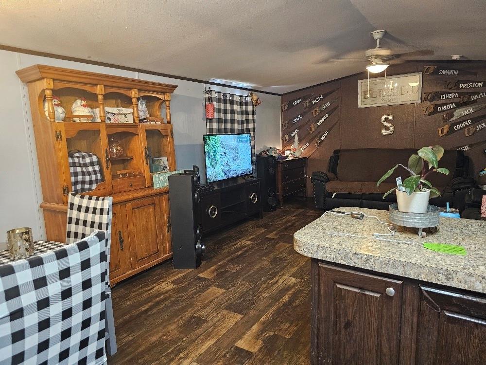 Photo 5 of 22 of 3810 Pecan Valley Court mobile home