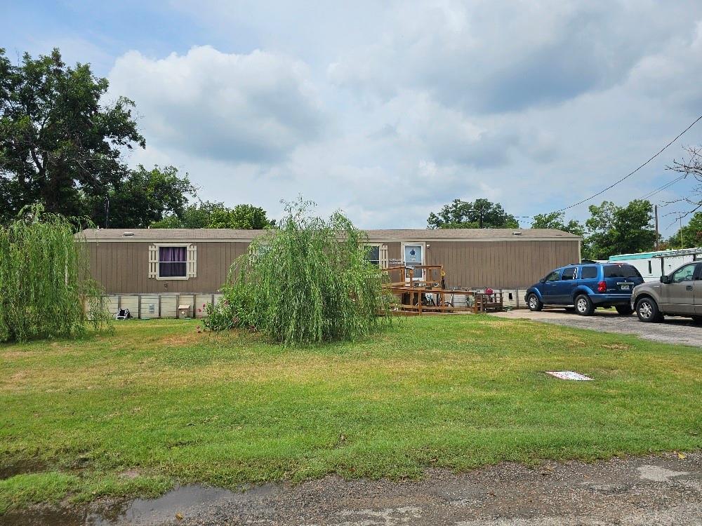 View Granbury, TX 76048 mobile home