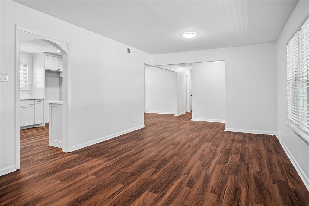 202 Joe White Street