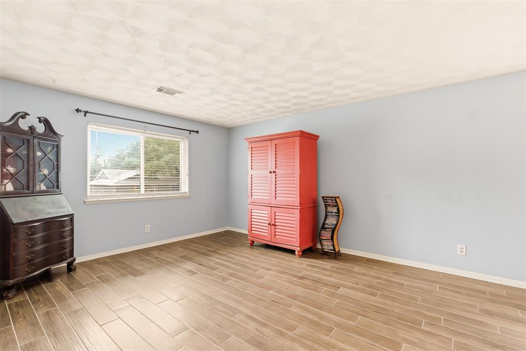 9115 Westglen Drive
