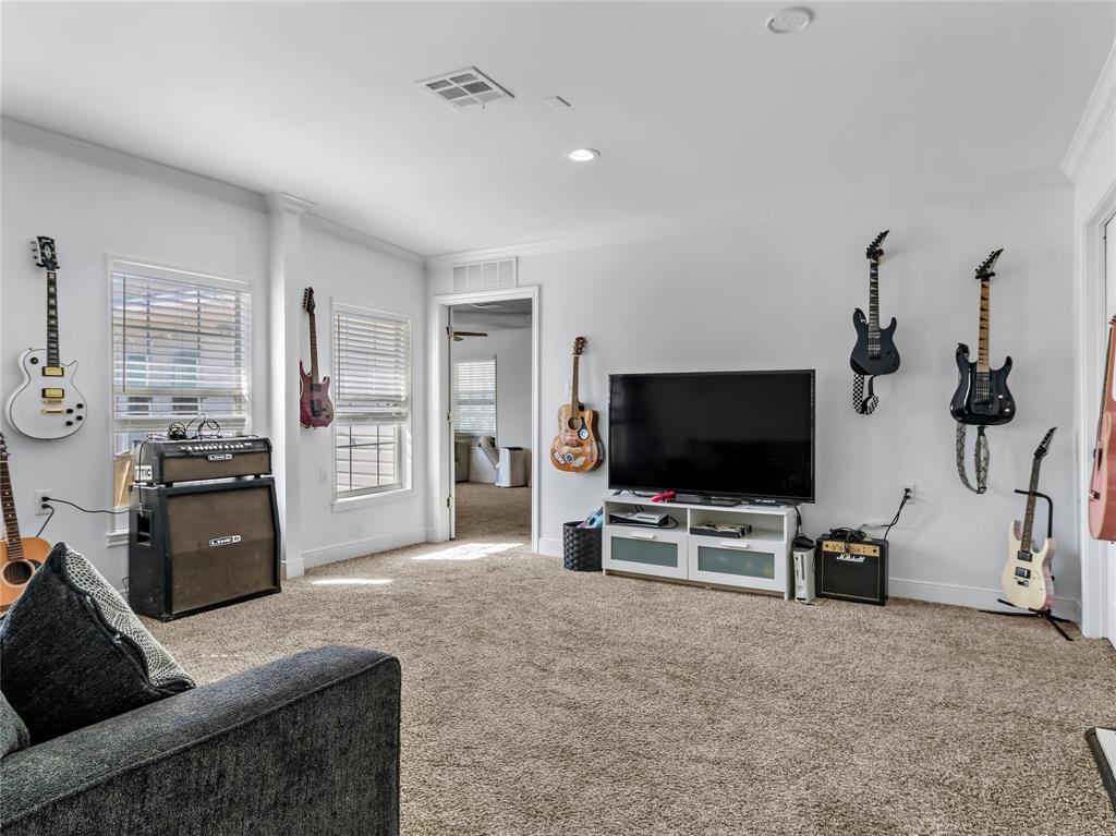 J L Chavert-East Lake Limestone - Residential