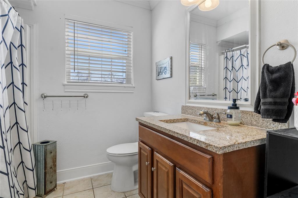 J L Chavert-East Lake Limestone - Residential