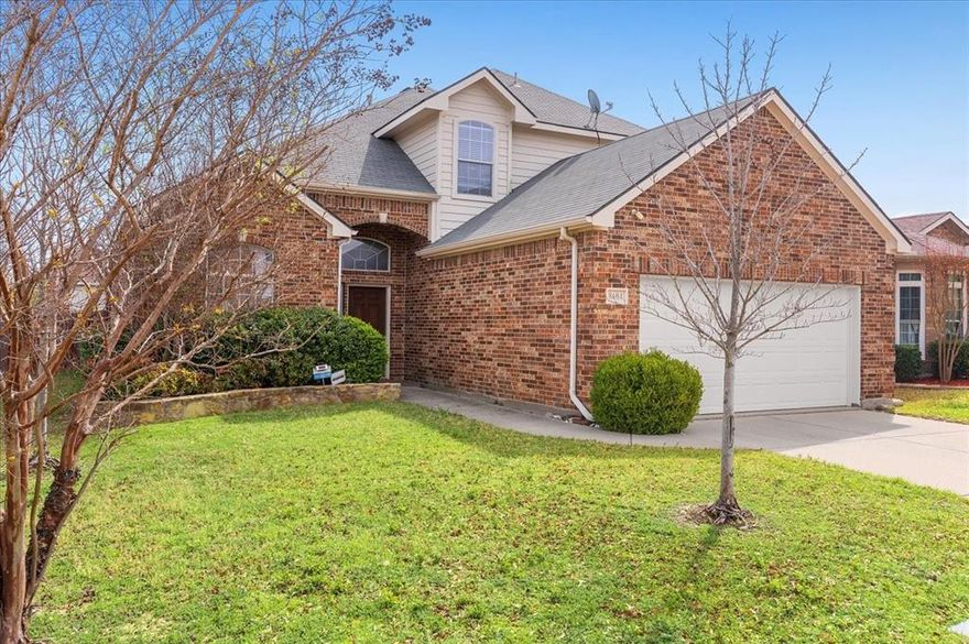 Welcome to Summit Parc in the scenic Mountain Creek area of Dallas! This well-maintained, one-owner home sits on a desirable corner lot and features 4 bedrooms, 2.5 baths, and a spacious game room, offering plenty of space for everyday living and entertaining. Recent updates include fresh paint (2025), water-resistant laminate flooring (2024), 4-inch baseboards (2025), a new GE range and microwave (2026), and a hot water heater (2024)—making this home truly move-in ready.

Residents enjoy access to neighborhood parks and a community pool exclusively for Summit Parc. Nature lovers will appreciate being just minutes from Cedar Hill State Park, Cedar Ridge Preserve, and Joe Pool Lake, offering incredible outdoor recreation and scenic views rarely found in Dallas. Conveniently located near shopping, dining, and within Duncanville Independent School District, known for its choice and magnet programs and nationally recognized athletics. A fantastic opportunity to own in one of Dallas’ most unique and picturesque communities!