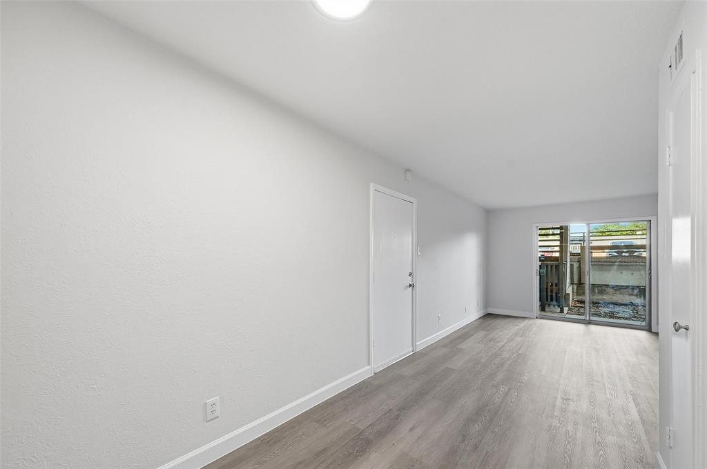 River Oaks Condos - Residential