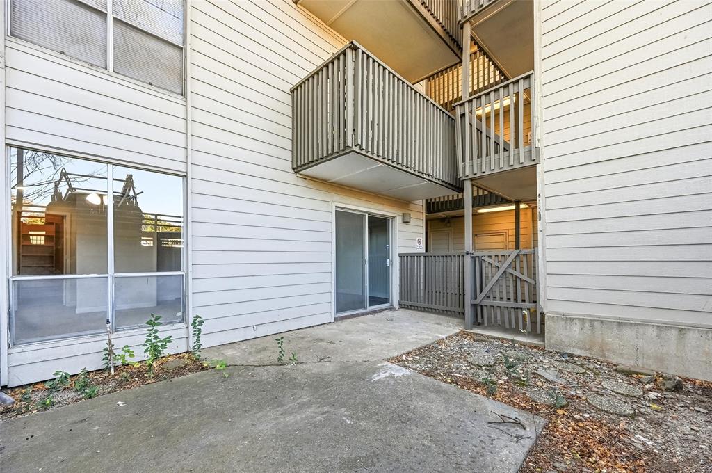 4859 Cedar Springs Road 136