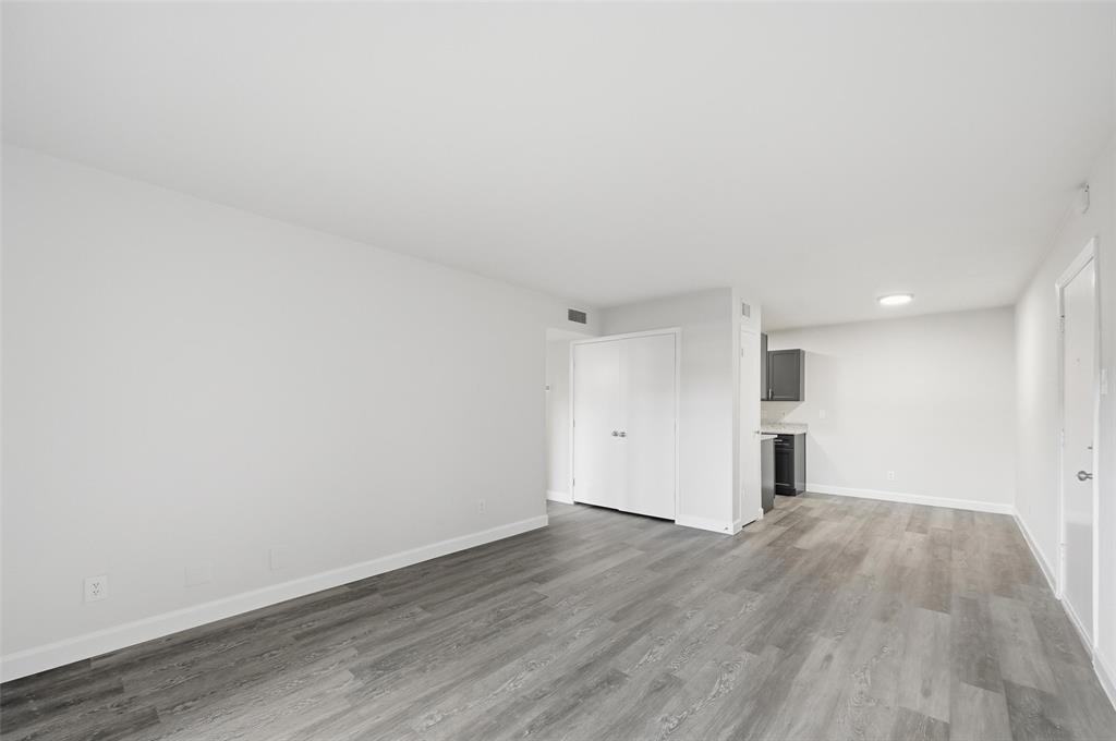 River Oaks Condos - Residential