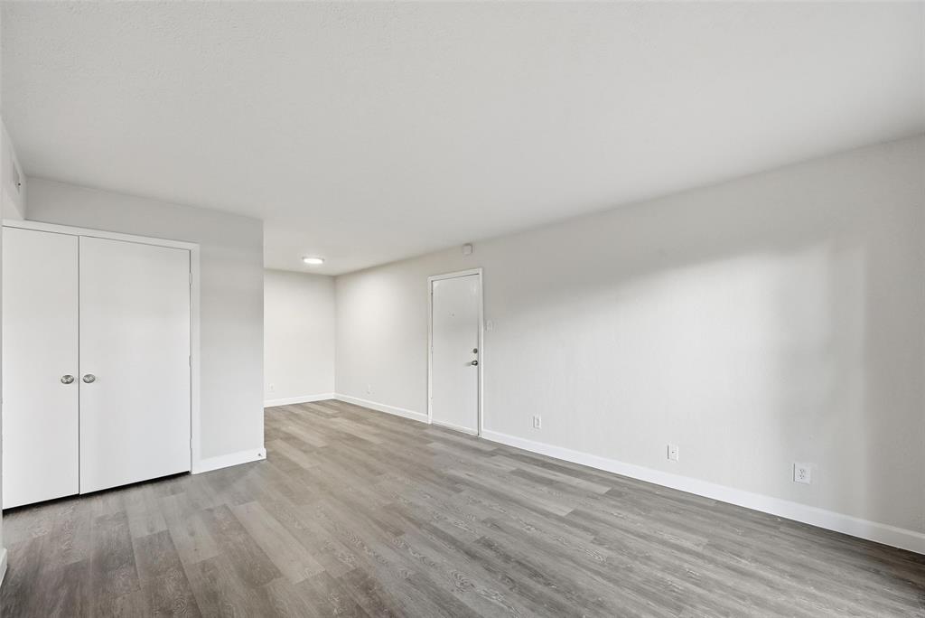 River Oaks Condos - Residential