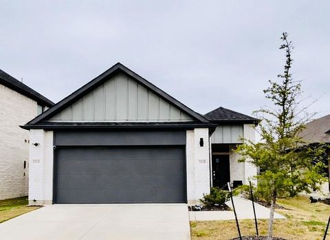 Photo of 3810 Murvaul Drive, Farmersville, TX 75442 (MLS # 21229081)