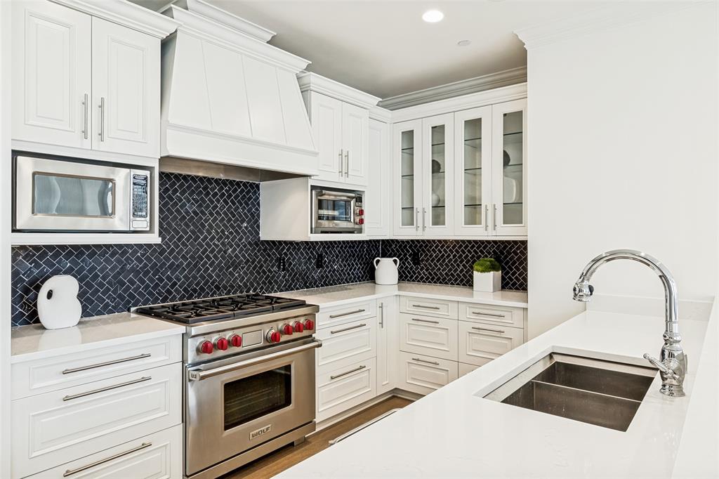 Tower & Regency Row Residence Condo - Residential