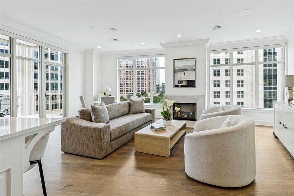 Tower & Regency Row Residence Condo - Residential