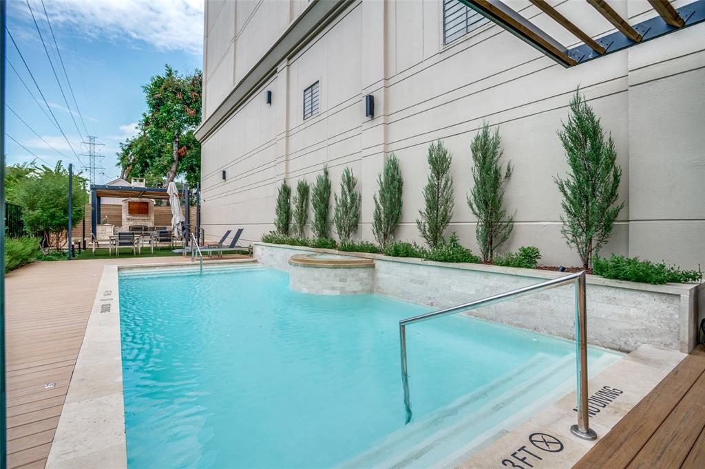 Travis At Knox Condo - Residential