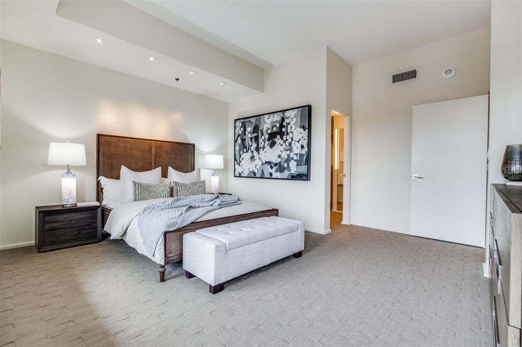 Travis At Knox Condo - Residential