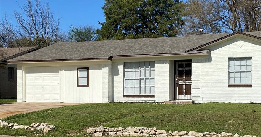 Updated 4Bedroom 1.5Bath home nestled in the heart of the Hidden Hills community! This move-in-ready property has numerous recent upgrades, including beautiful granite kitchen countertops and a new electrical panel installed in January 2026. The HVAC systems were updated in 2025 and include a 10-year warranty for added peace of mind. Additional highlights include fresh interior and exterior paint, updated flooring throughout, a spacious laundry room, and an attached garage. Great home whether you’re a first-time buyer seeking a move-in ready home or an investor looking for a solid opportunity.